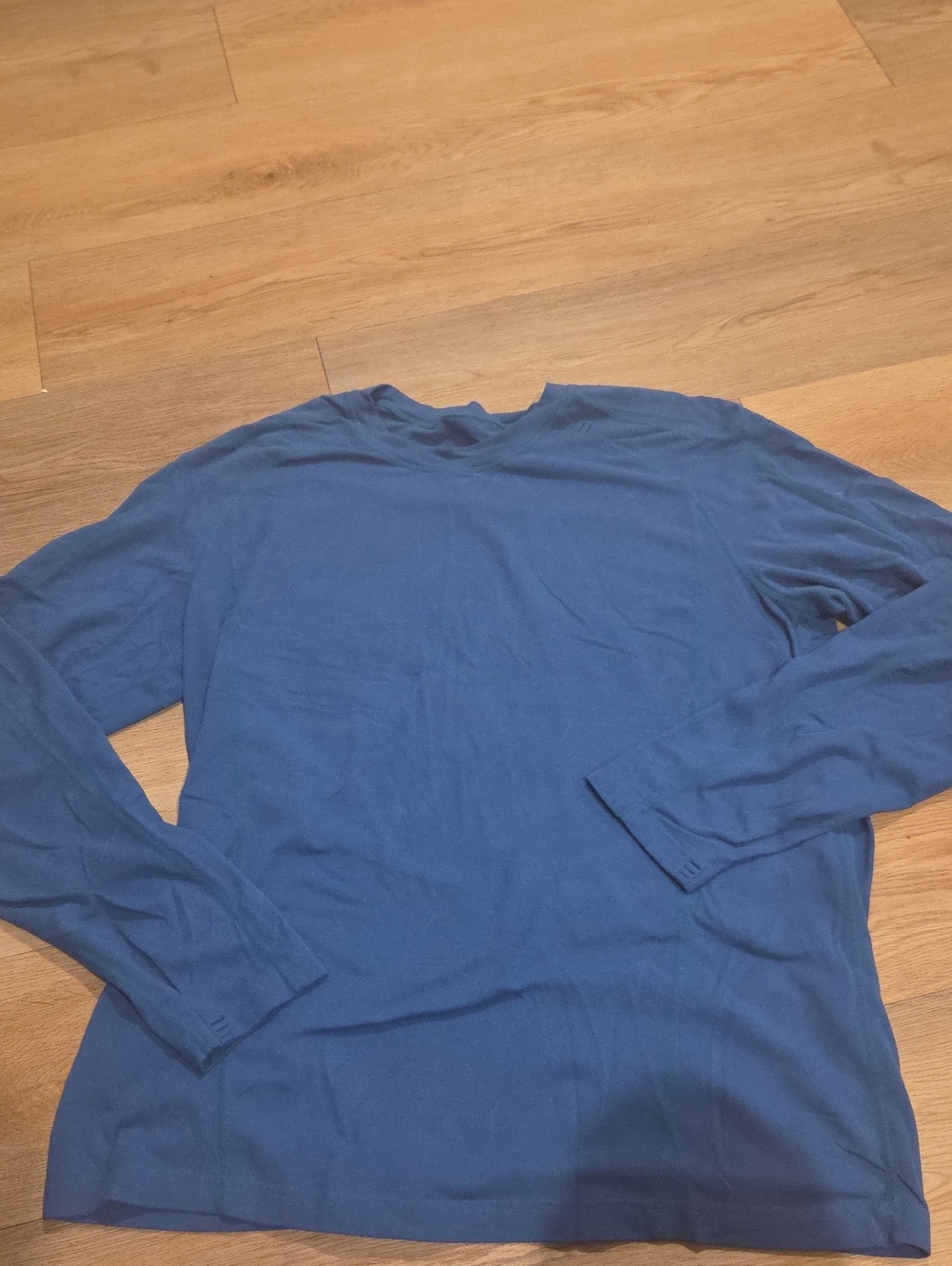 lululemon athletica Men's Long-Sleeve Crew in Deep Blue